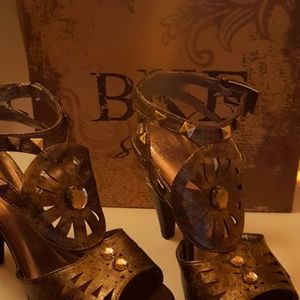 Women's BKE High heels